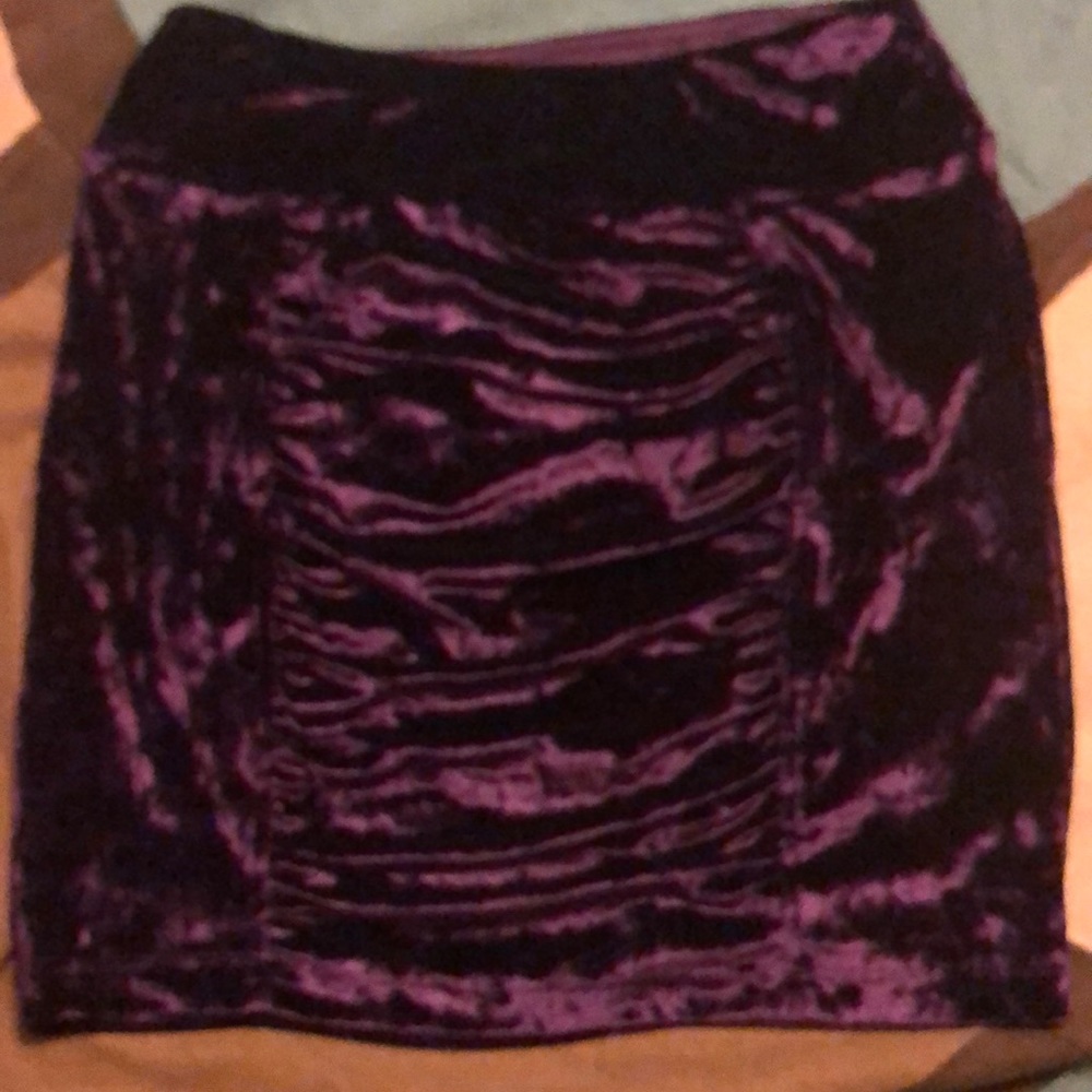 Velvet skirt